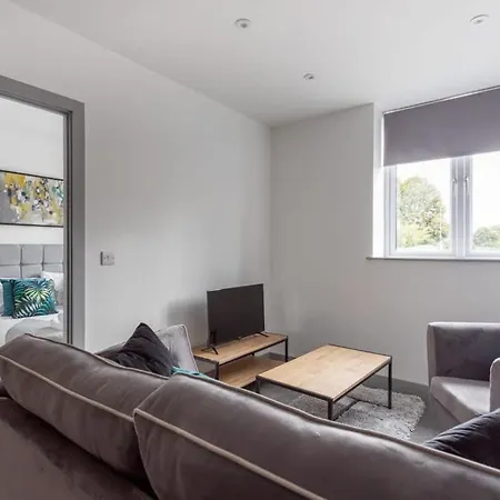 Cosy 1 Bedroom In דירה לידס