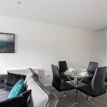 Cosy 1 Bedroom In לידס